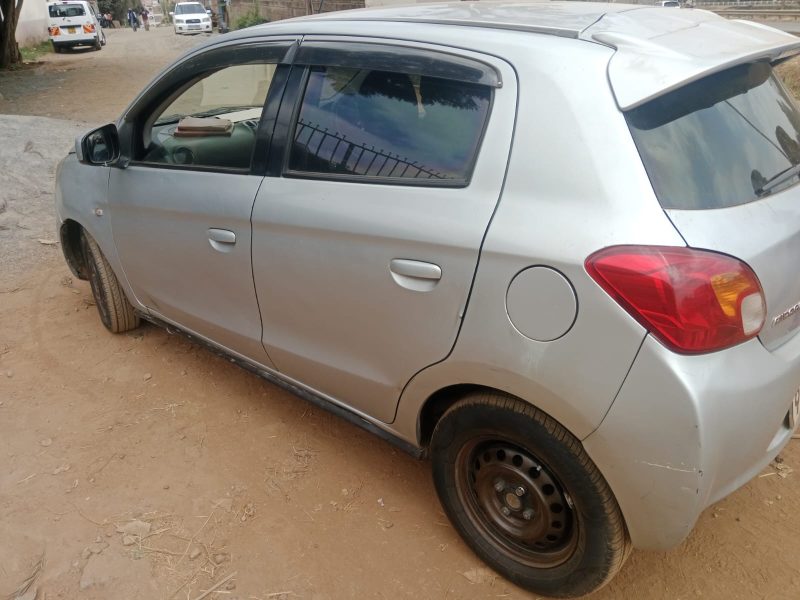 MITSUBISHI MIRAGE